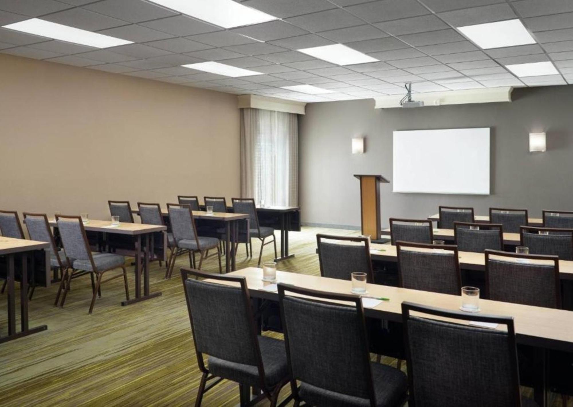 Courtyard By Marriott Macon Hotel Exterior foto