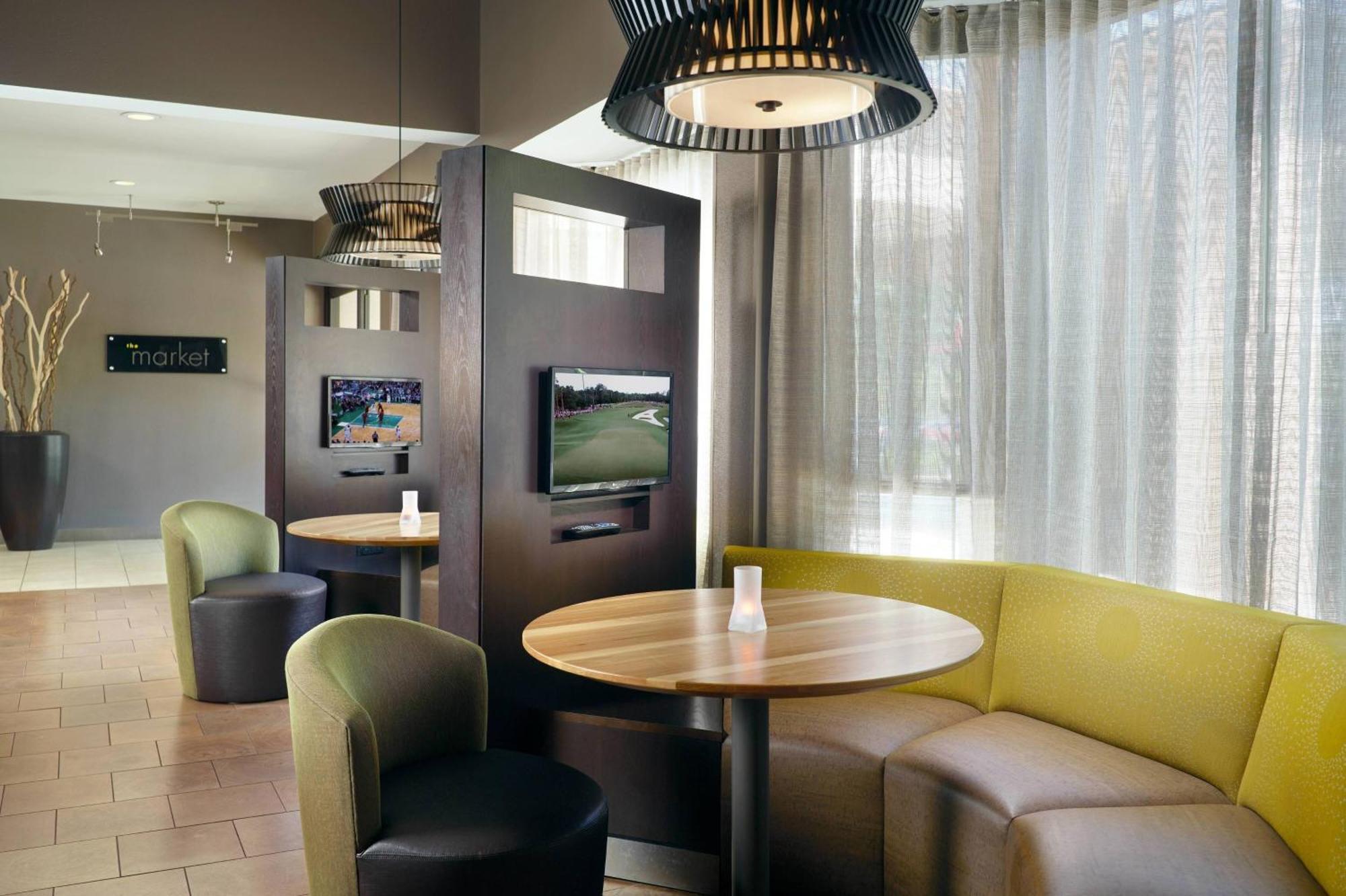 Courtyard By Marriott Macon Hotel Exterior foto