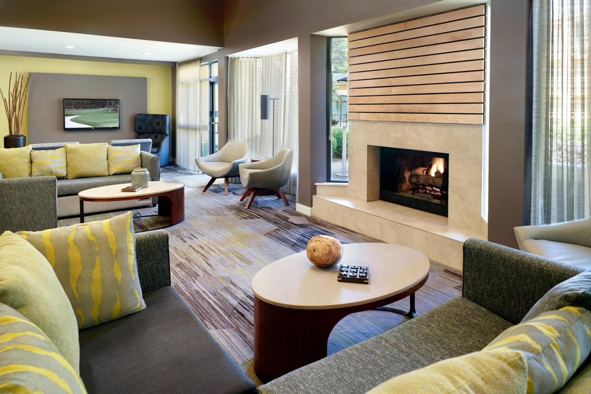 Courtyard By Marriott Macon Hotel Exterior foto