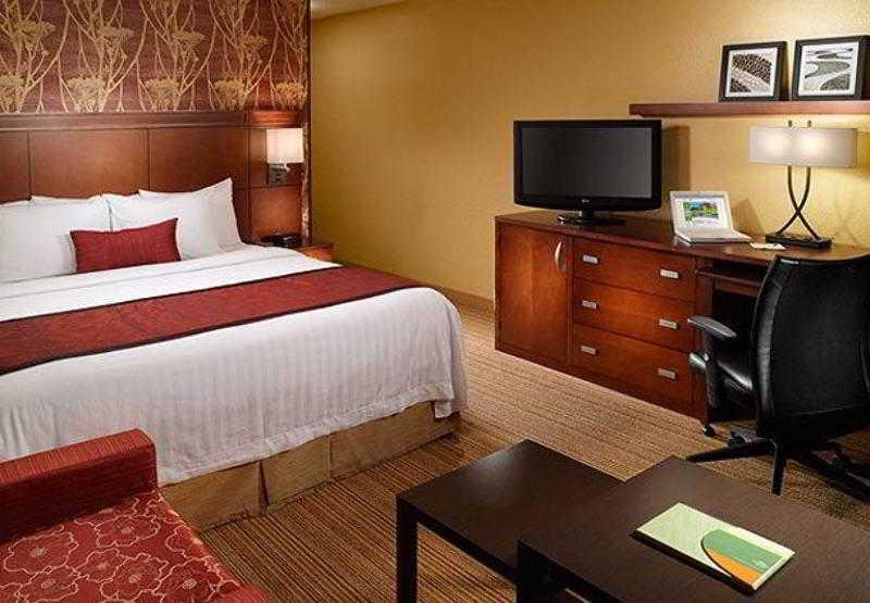 Courtyard By Marriott Macon Hotel Quarto foto
