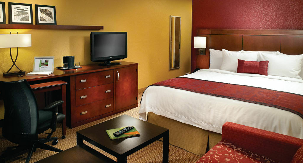 Courtyard By Marriott Macon Hotel Exterior foto