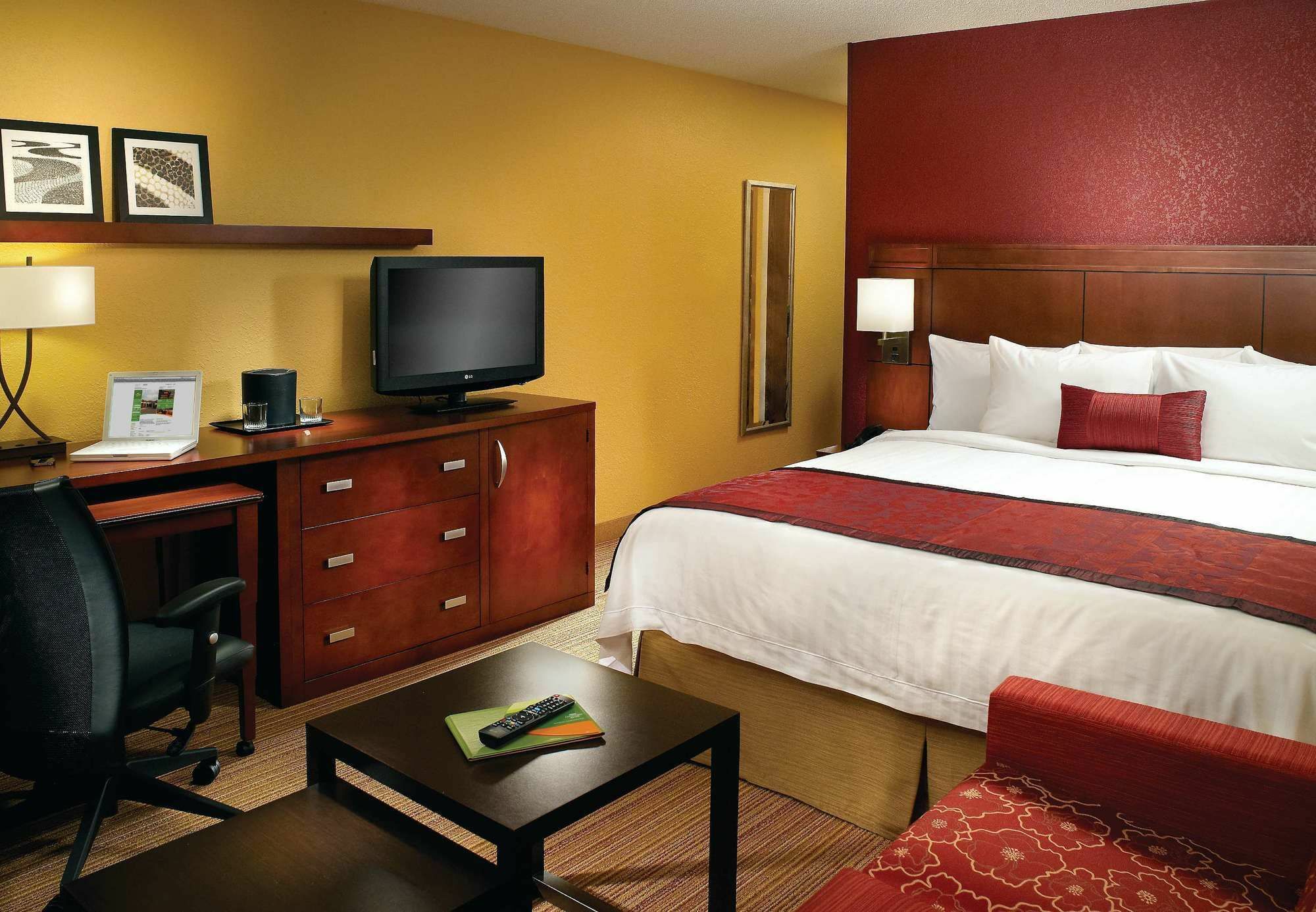 Courtyard By Marriott Macon Hotel Exterior foto
